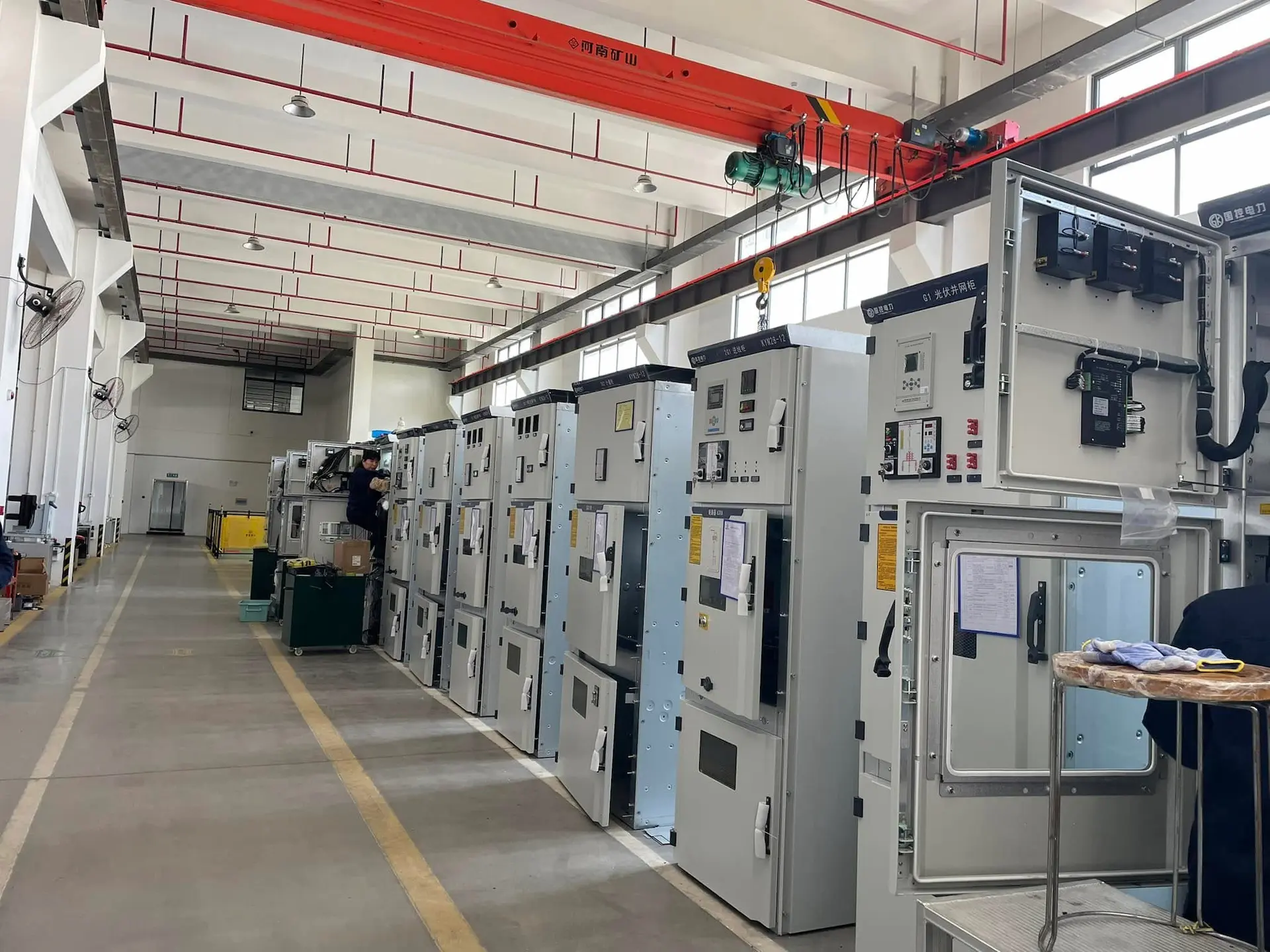 Electrical control cabinet for the power system